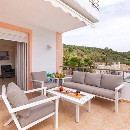 Villa Oasis Galatás Eksteriør bilde