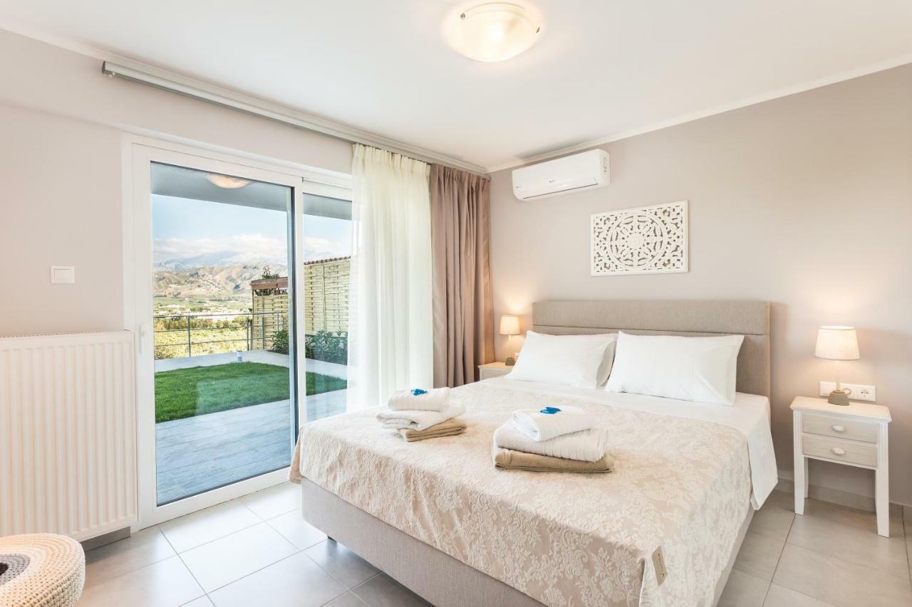 Villa Oasis Galatás Eksteriør bilde