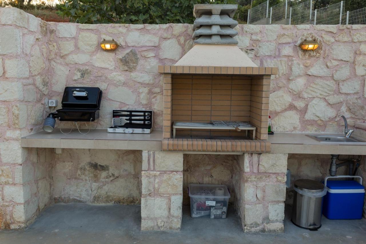 Villa Oasis Galatás Eksteriør bilde